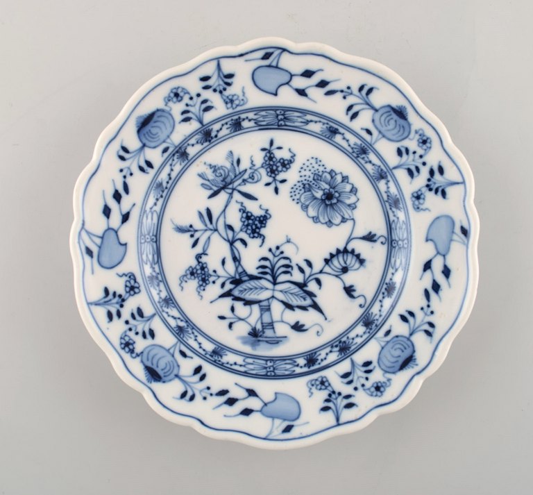 Stadt Meissen onion pattern. Salad plate.  Mid 20th century.