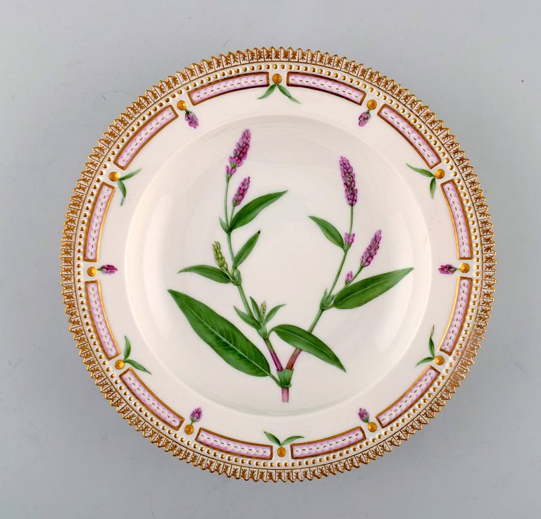 Royal Copenhagen flora danica deep plate.
Model number 20/3546.