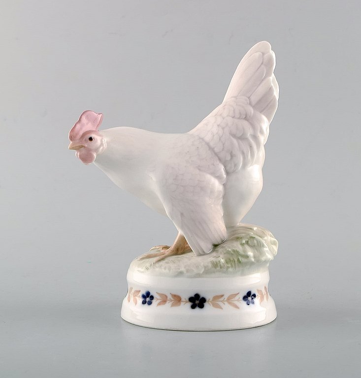 Tidlig og sjælden Royal Copenhagen porcelænsfigur. Høne. modelnummer: 580.