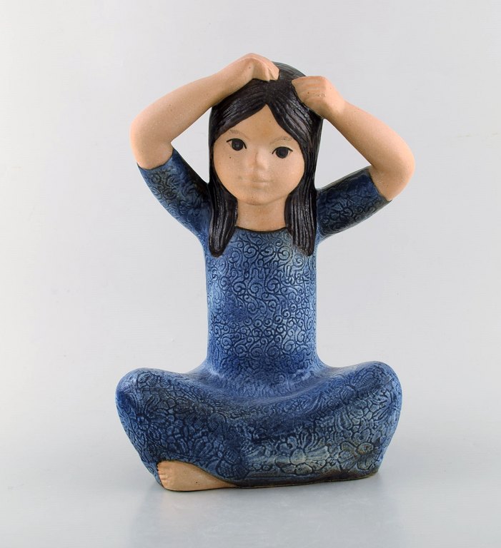 Lisa Larson for Gustavsberg. Large rare "Thai" figure in glazed ceramics. Late 
20th century.