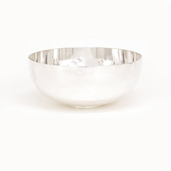 Piet Hein für Georg Jensen: Silberschale aus Sterlingsilber. #1145C. H: 5,6cm. 
D: 13cm. G: 248gr