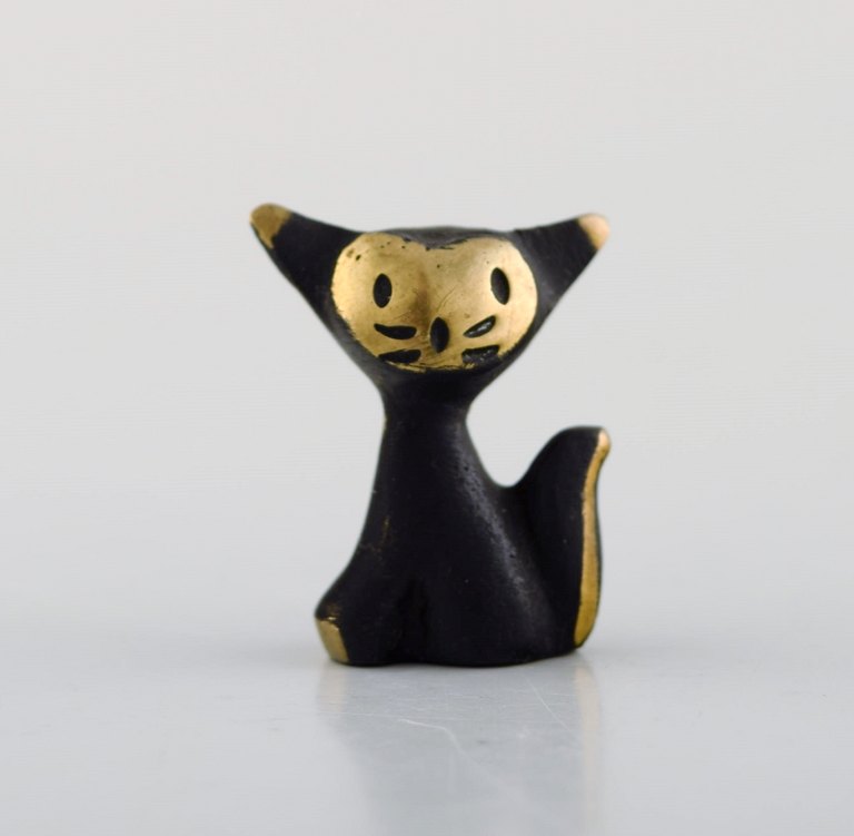 Walter Bosse, Austrian artist and designer (b. 1904, 1974) for Herta Baller. 
"Black gold line" cat in bronze. 1950