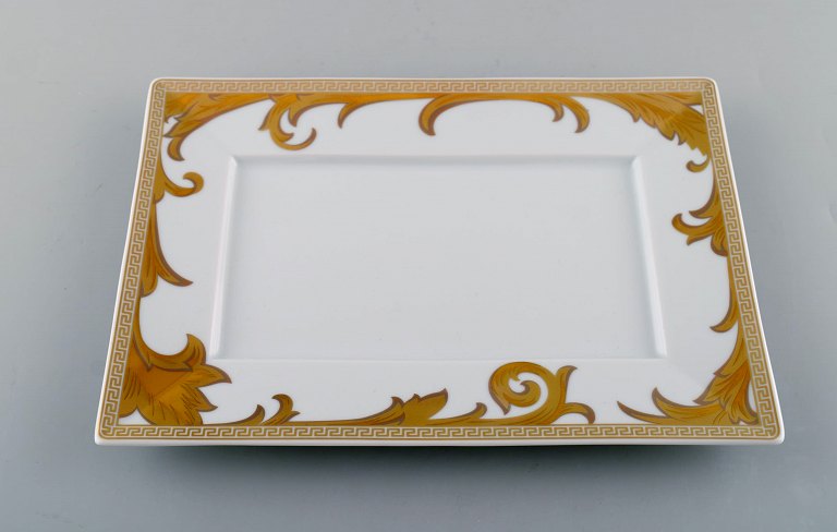 Gianni Versace for Rosenthal. "Arabesque Gold" porcelain dish / tray with gold 
decoration. Late 20th century.

