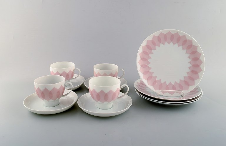 Bjørn Wiinblad for Rosenthal. Fire personers rosa "Lotus" kaffeservice i 
porcelæn. 1980