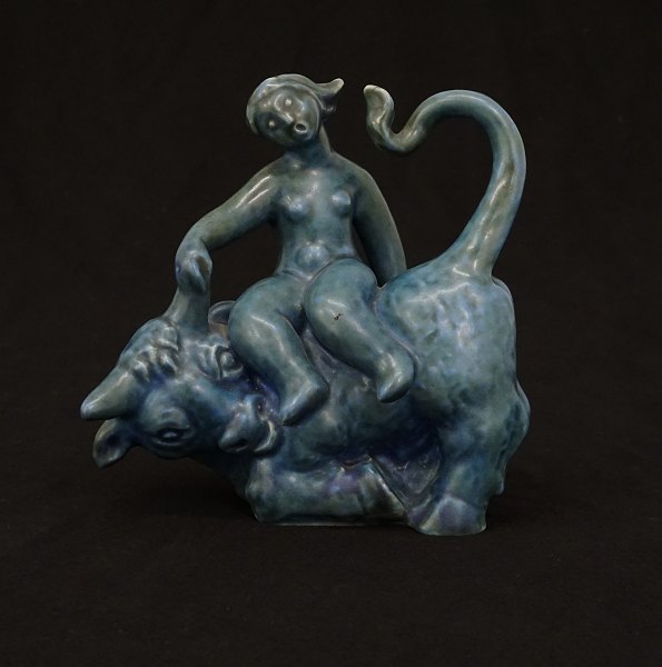 Gertrud Kudielka, 1896-1984: "Tyren & Europa". Produceret af L. Hjorth. L: 18cm