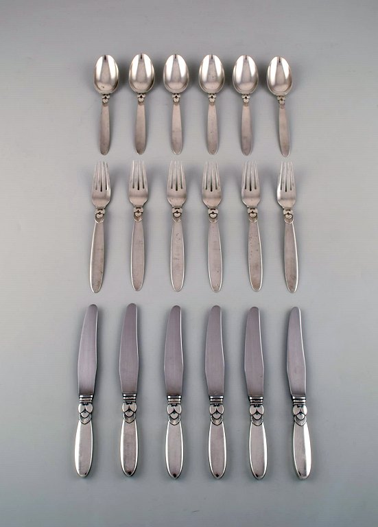 Georg Jensen "Cactus" cutlery. Complete lunch service for six people in sterling 
silver.
