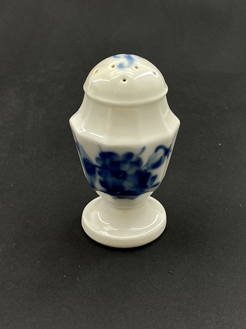 Royal Copenhagen blue flower pepper box 10/8584