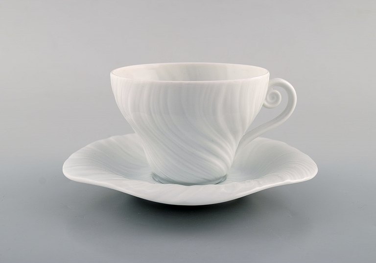 Arje Griegst for Royal Copenhagen. Konkylie (Triton) coffee cup with saucer in 
porcelain.
