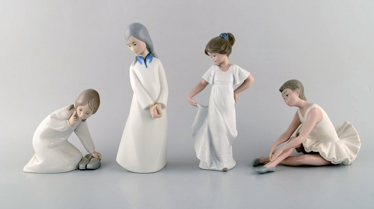 Lladro, Nao og Rex, Spanien. Fire porcelænsfigurer af unge piger. 1970/80