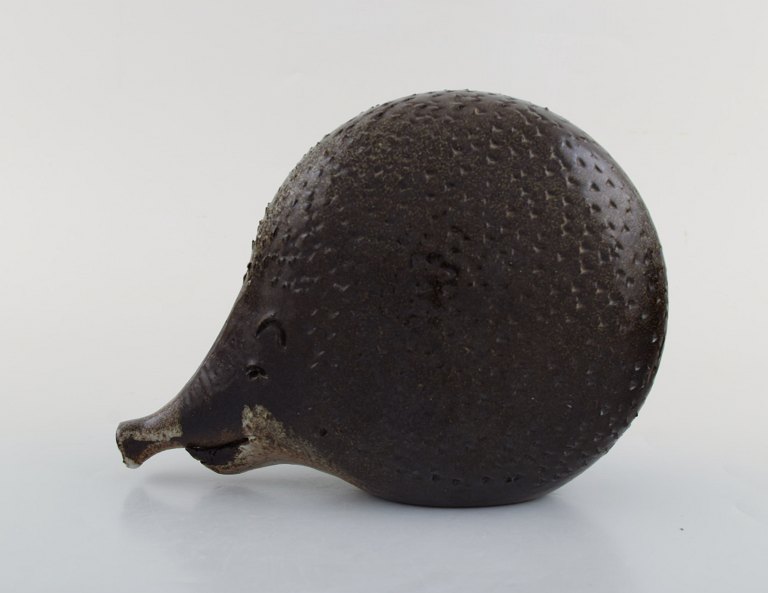 European studio ceramist. Unique figure in glazed ceramics. Hedgehog. Ca. 1980.
