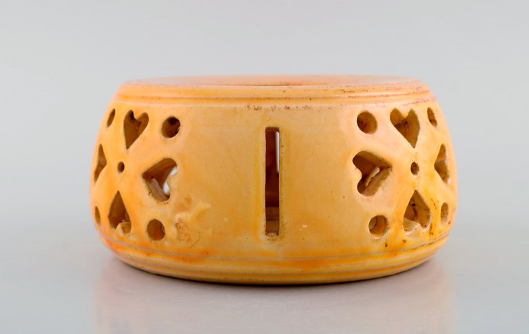 Kähler, Denmark. Tea light heater in glazed stoneware. Beautiful yellow uranium 
glaze. 1930 / 40