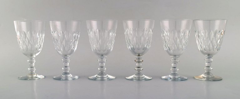 Baccarat, Frankrig. Seks Armagnac glas i mundblæst krystalglas. Produceret i 
perioden 1952-1986. 
