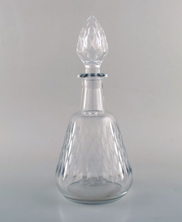 Baccarat, Frankrig. Armagnac karaffel i mundblæst krystalglas. Produceret i 
perioden 1952-1986. 
