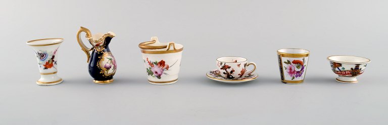 Chamberlain Worcester m.fl. Seks antikke miniaturer i håndmalet porcelæn. 
1800-tallet.  
