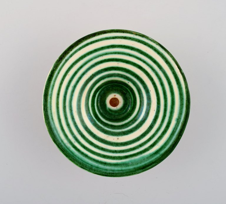 Kähler, Denmark. Bowl in glazed ceramics. Spiral design. 1930 / 40