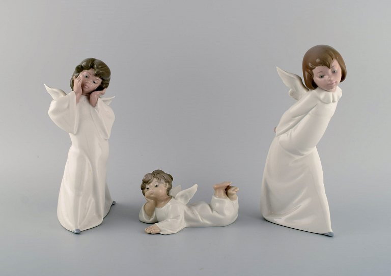 Lladro, Spanien. Tre porcelænsfigurer af unge engle. 1970/80