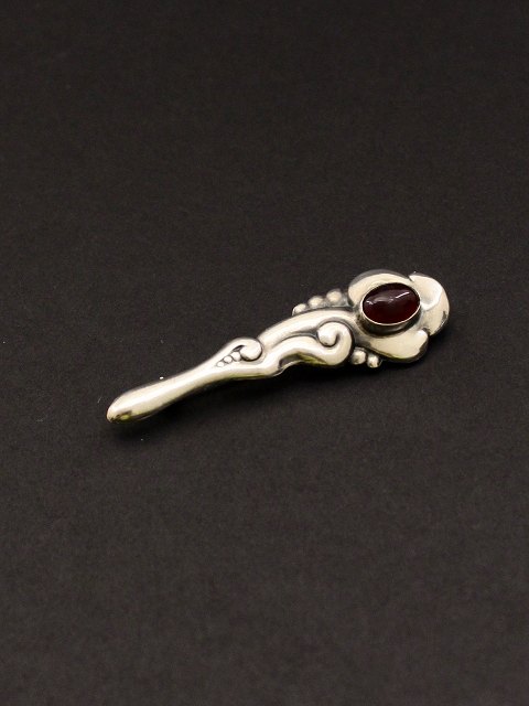 830 silver brooch 6 cm. with garnet