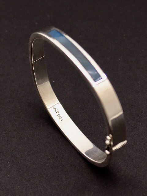 Sterling silver bracelet 5.6 x 5.3 cm.