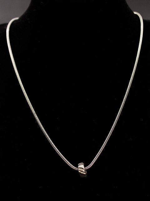 Sterling silver necklace 42 cm. with pendant