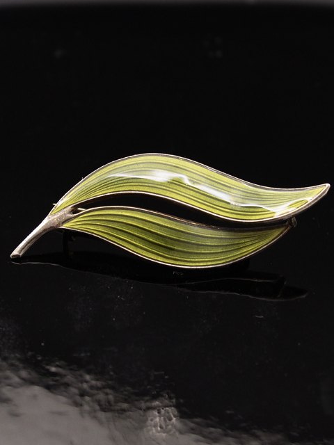 Sterling silver Norway brooch 5.6 cm. with enamel