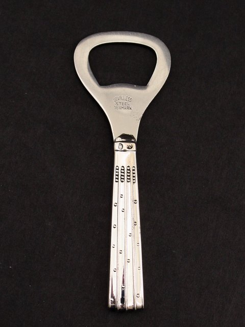 Champagne bottle opener1