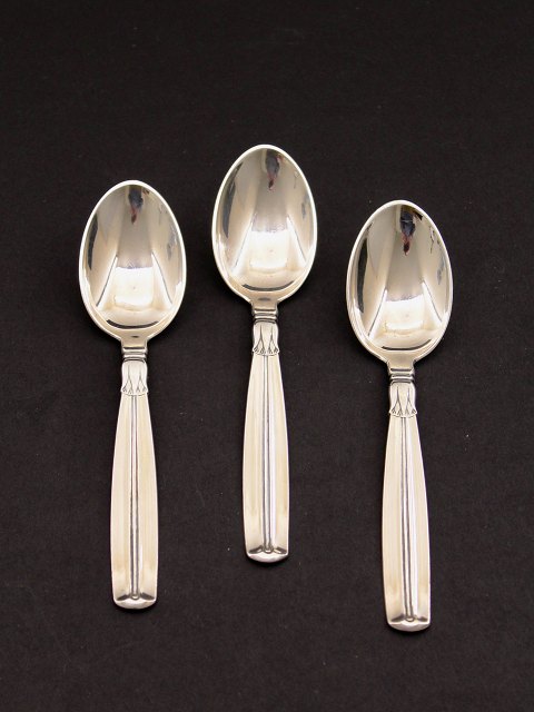 Lotus dessert spoon 14,5 cm.