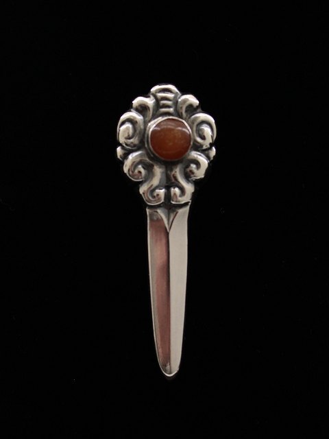 Jugend 830 silver rod brooch 6.5 cm. with amber