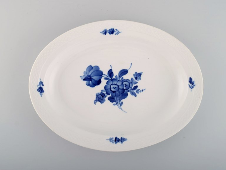 Royal Copenhagen Blue Flower Braided serving dish. Model number 10/8016. Dated 
1958.
