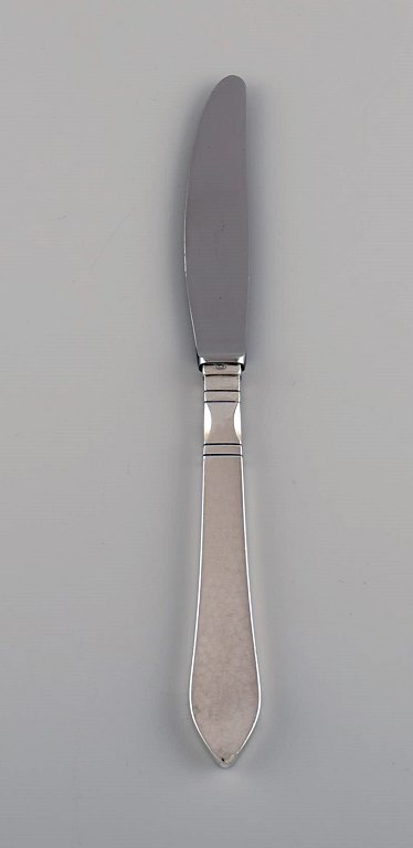Georg Jensen Antik middagskniv i sterlingsølv og rustfrit stål. Ti stk på lager.

