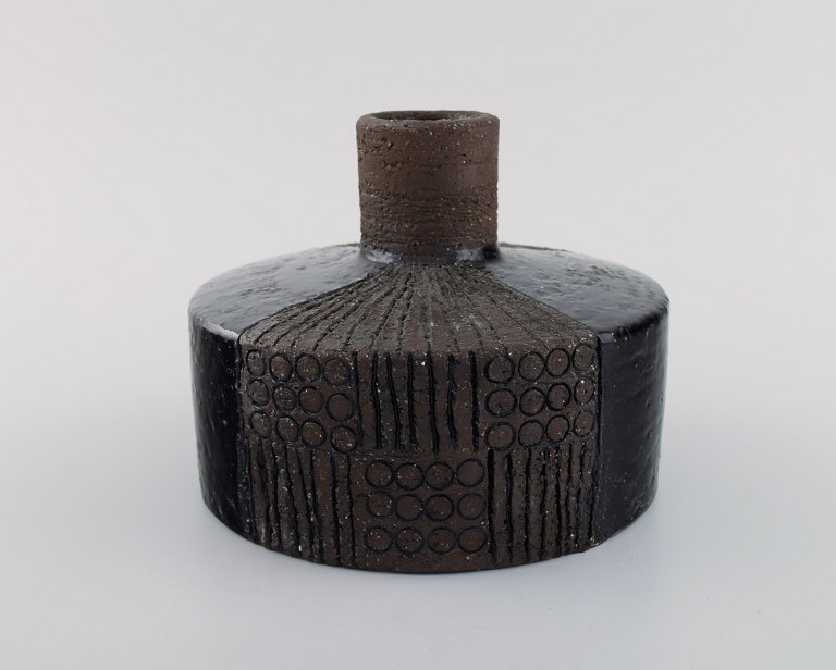 Inger Persson (b. 1936) for Rörstrand, Atelje. Vase in glazed ceramics. Swedish 
design, 1960s.
