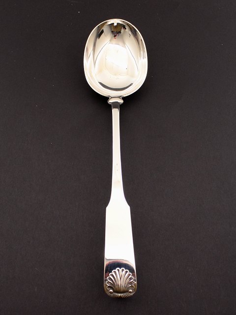 Mussel serving spoon