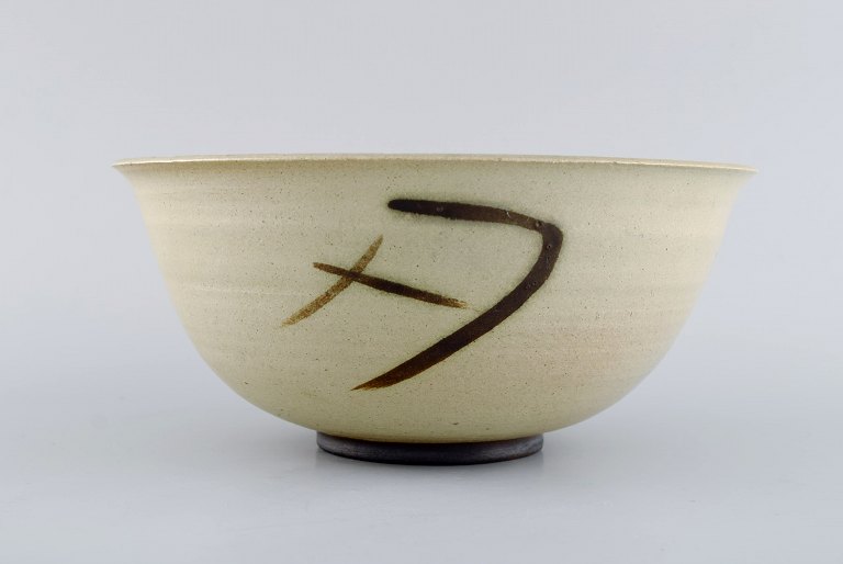 Anne-Sophie Runius (b. 1932), Sweden. Unique bowl in glazed stoneware. 1980s.
