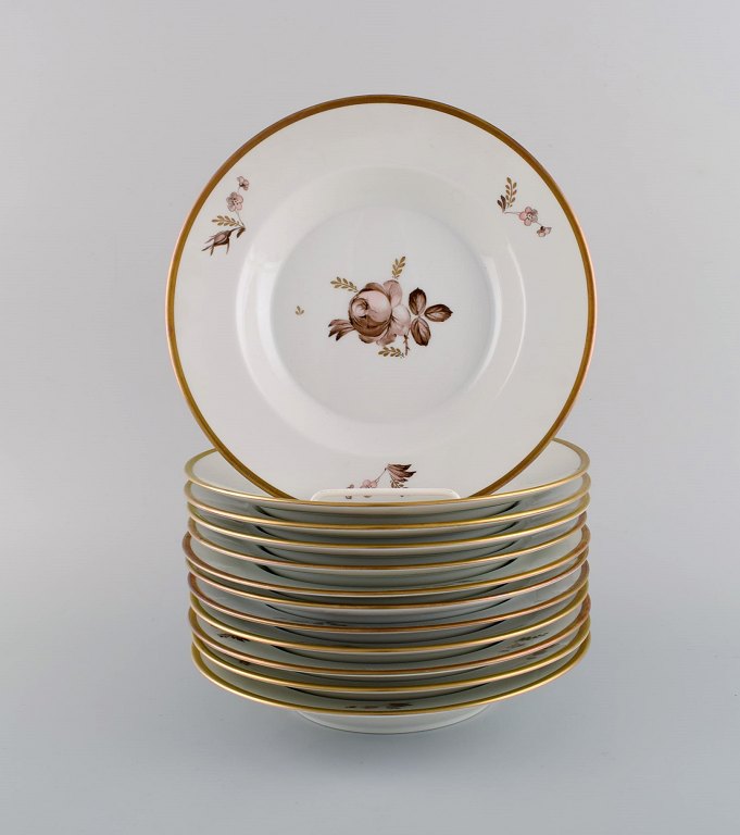 Twelve Royal Copenhagen Brown Rose deep plates. Model number 688/9590. 1960s.
