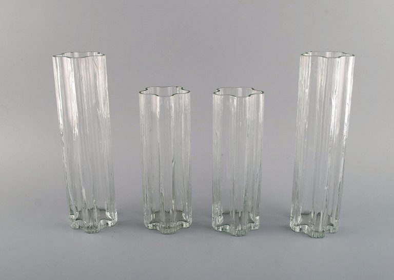 Stölzle-Oberglas, Austria. Four Vienna vases in clear art glass. 1980s.
