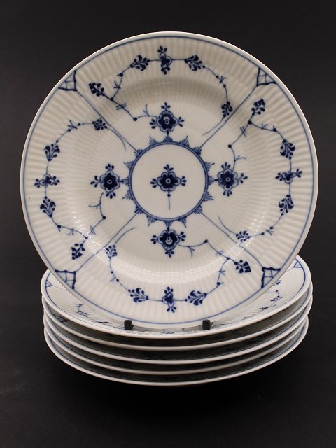 Blue fluted plate 1/178