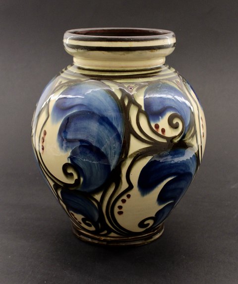 Ceramic vase