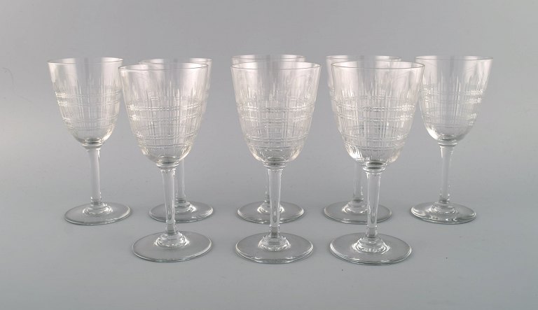 Baccarat, France. Eight art deco Cavour red wine glasses in mouth blown crystal 
glass. 1920s / 30s.
