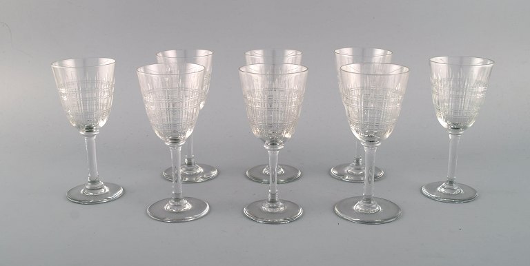 Baccarat, France. Eight art deco Cavour white wine glasses in mouth blown 
crystal glass. 1920s / 30s.
