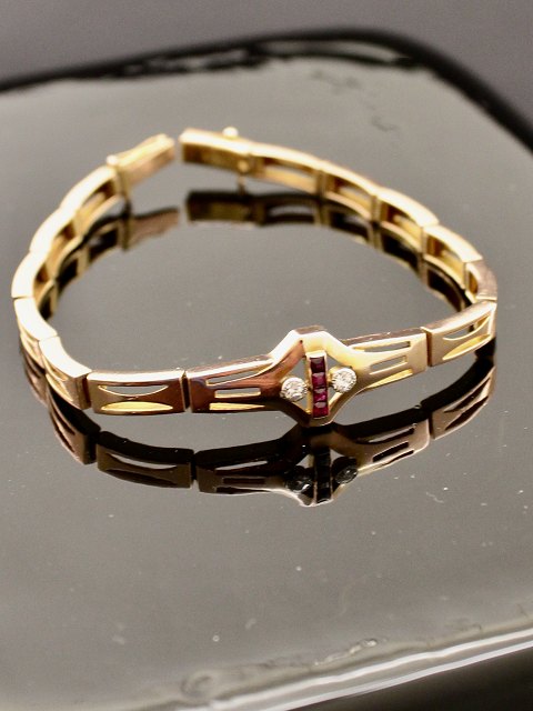 14 carat gold bracelet