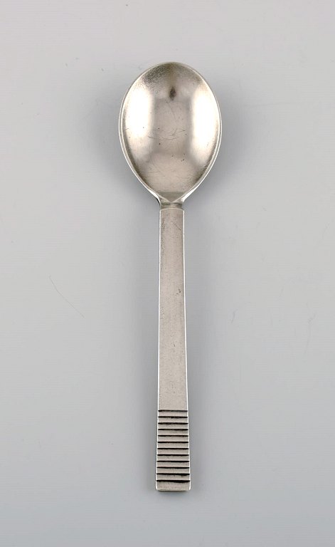 Georg Jensen Parallel/Relief. Dessertske i sterlingsølv. Dateret 1915-30.  
