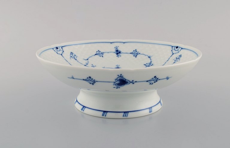 Bing & Grøndahl blue fluted compote. Model number 428. Mid 20th century.
