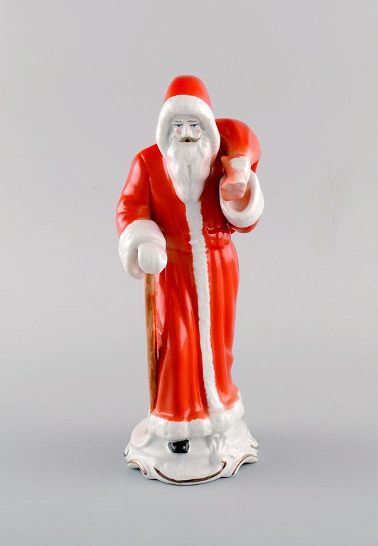 Rare Crown Regal Santa Claus in hand-painted porcelain. Mid-20th century.

