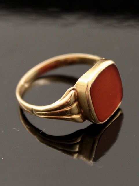 14 carat gold ring