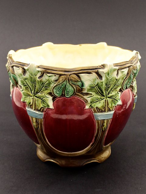 Majolica flowerpot