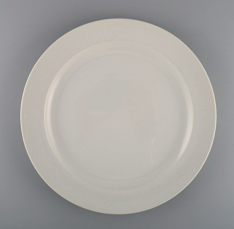 Royal Copenhagen. Salto Service, White. Large round serving dish. 1960s.
