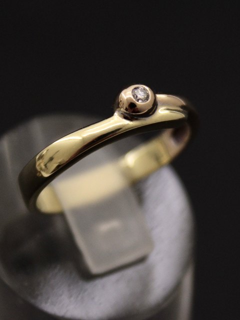 14 carat gold ring