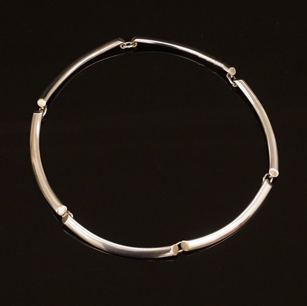 Sterlingsilver necklace. L: 42cm. W: 81gr