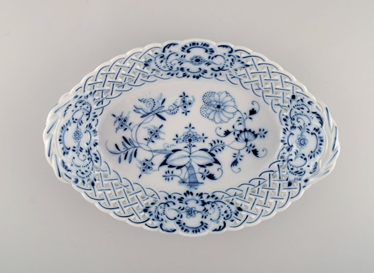 Stadt Meissen Blue Onion pattern. Large openwork bowl. Mid-20th century.
