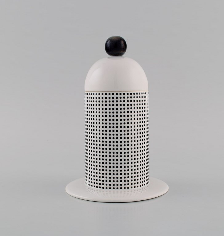 Heide Warlamis for Vienna Collection. Porcelain lidded jar. Austria, 1980s.
