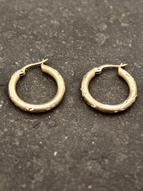 14 ct. gold earrings